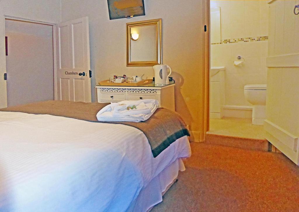 ホテル Hambro Arms Milton Abbas 部屋 写真