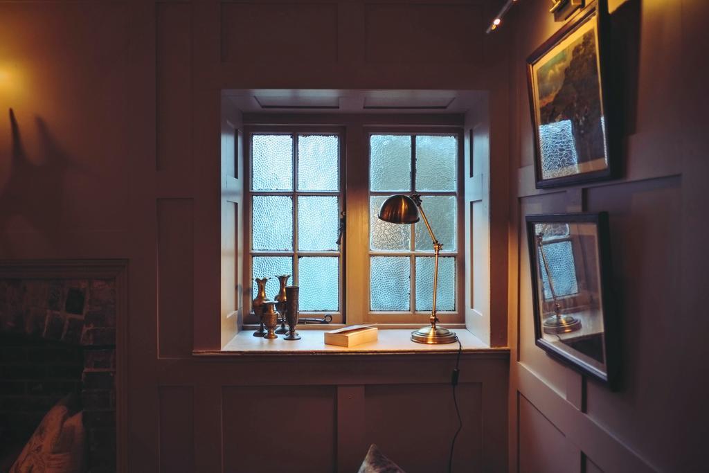 ホテル Hambro Arms Milton Abbas エクステリア 写真